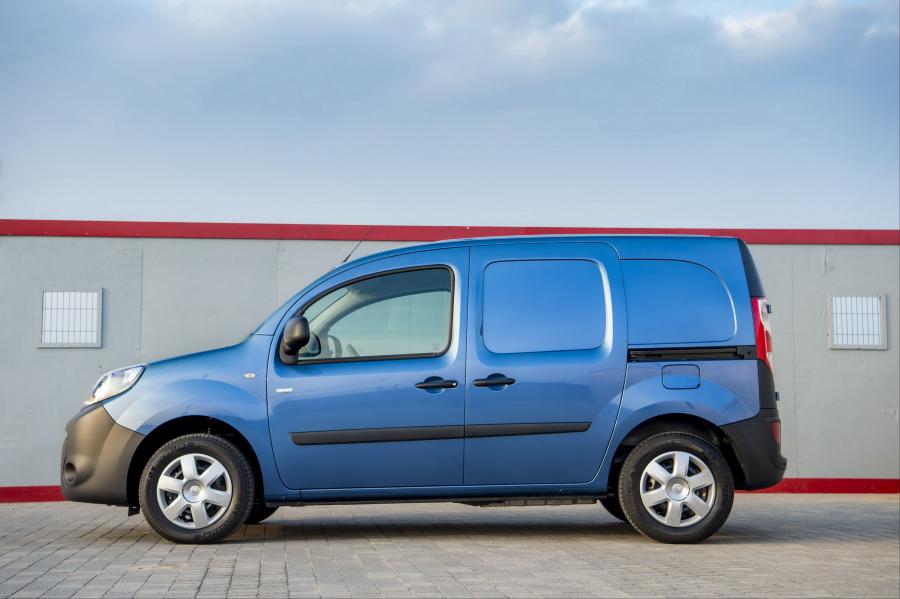  Renault Kangoo Van Z.E. 33 2017 года  (UK) (фото 4 из 44)